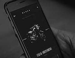 Apple выпустила третью публичную бета-версию iOS 26. Что изменилось в системе и как обновиться уже сейчас